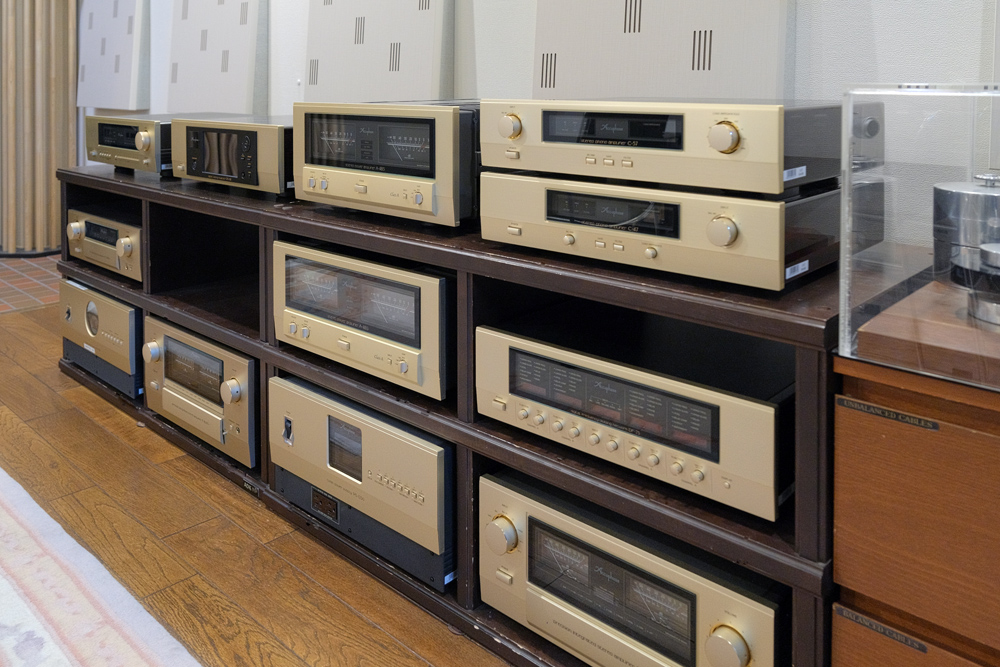 Accuphase